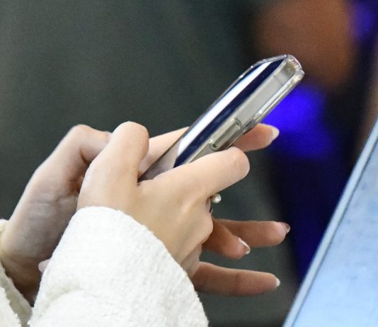 Aprendizagem da linguagem em crianças mais pequenas na era da media digital Aprendizagem da linguagem em crianças mais pequenas na era da media digital