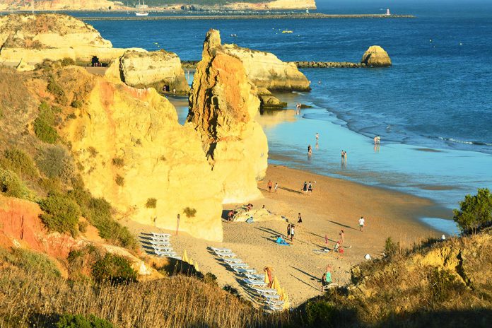 Água do mar atinge temperaturas máximas