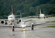 Comissão Europeia define orientações para setor de aviação por falta de combustível devido a crise no Médio Oriente Comissão Europeia define orientações para setor de aviação por falta de combustível devido a crise no Médio Oriente