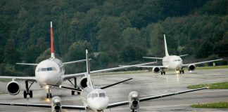 Comissão Europeia define orientações para setor de aviação por falta de combustível devido a crise no Médio Oriente