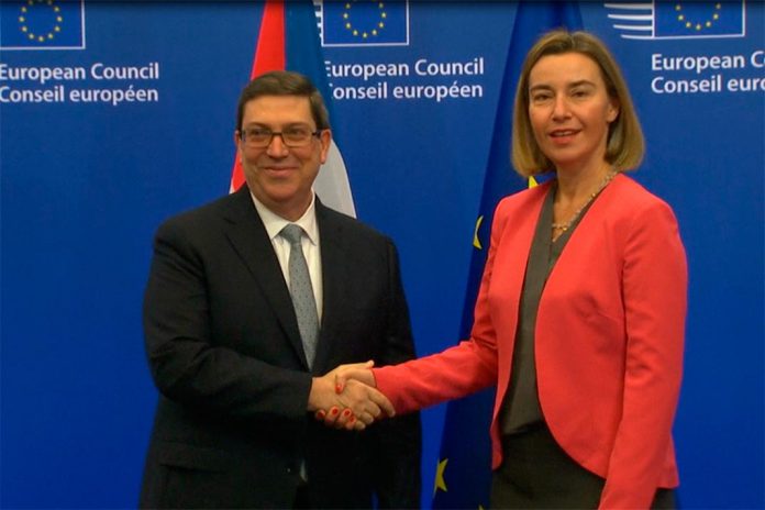 UE e Cuba assinam acordo de diálogo político e de cooperação