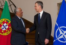 Primeiro-ministro, António Costa (à esquerda) e Secretário Geral da OTAN, Jens Stoltenberg (à direita), 17 de março de 2016