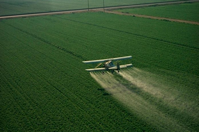 Aplicação de pesticidas