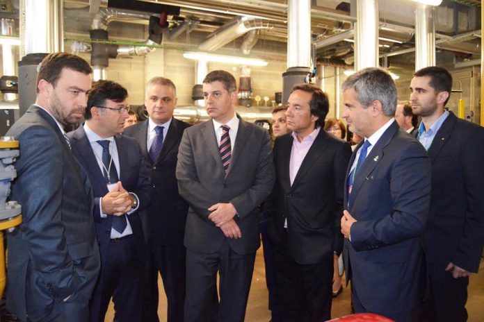 Ministro da Economia visita projeto de eficiência energética no Hospital de Braga