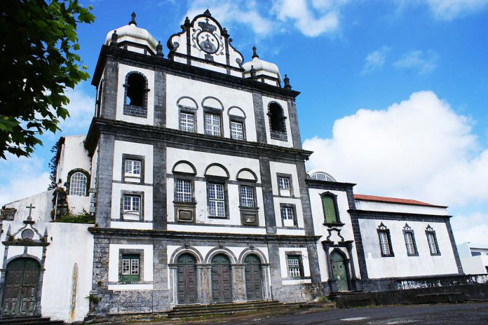 Quartel do Carmo, na Horta, é concessionado à Lux Mundi