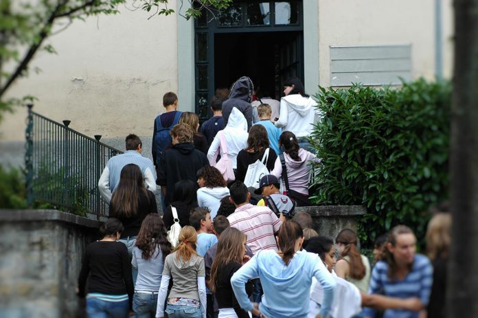 Sucesso escolar aumenta com mães mais escolarizadas