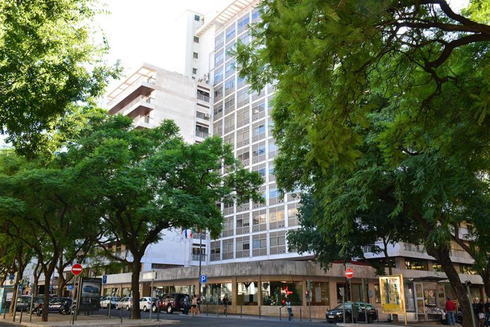 Universidade Aberta vai adquirir para sede o antigo edifício do Ministério da Educação na Avenida 5 de outubro Universidade Aberta vai adquirir para sede o antigo edifício do Ministério da Educação na Avenida 5 de outubro