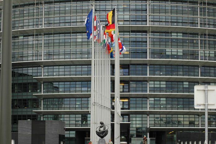 Parlamento Europeu aprova medidas sobre diagnósticos in vitro