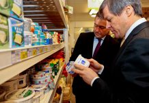 Comissário Dacian Cioloş visita a China e verifica indicação de origem dos produtos, 2011