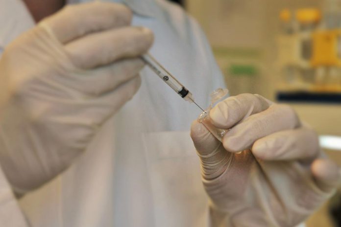 Teste de sangue diferencia infeção viral e bacteriana em crianças