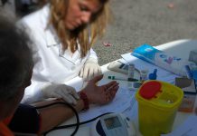 Baixos salários atira médicos de medicina interna para duplo emprego
