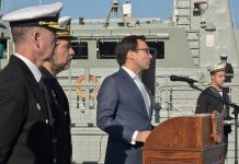 Navios da Armada recebem distintivo de Autoridade Marítima