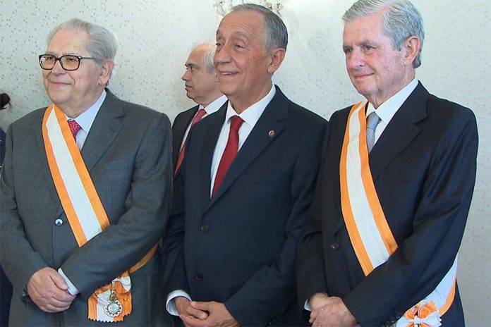 Marcelo Rebelo de Sousa (ao centro)António Arnaut (esquerda), e João Lobo Antunes (Direita), Marcelo Rebelo de Sousa (ao centro)António Arnaut (esquerda), e João Lobo Antunes (Direita) Foto: TV Europa