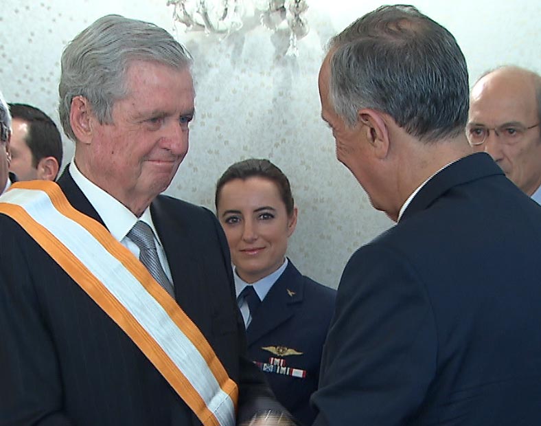 Presidente da República condecora com a Grã-Cruz da Liberdade João Lobo Antunes