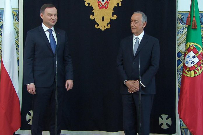 Andrzej Duda, Presidente da República da Polónia (à esquerda) e Marcelo Rebelo de Sousa, Presidente da República Portuguesa (à direita)