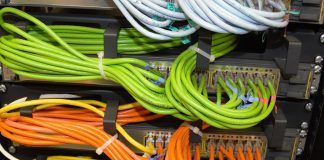 UE investe 200 milhões de euros em cabos submarinos e infraestruturas digitais UE investe 200 milhões de euros em cabos submarinos e infraestruturas digitais