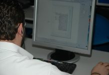 Investigadores estão a utilizar a Inteligência Artificial para projetar materiais eletrónicos orgânicos para dispositivos de última geração