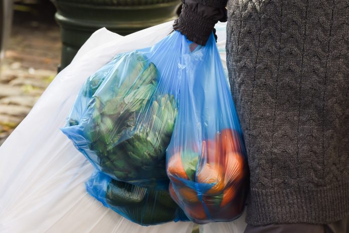 Conselho Europeu aprova medidas para reduzir plásticos descartáveis