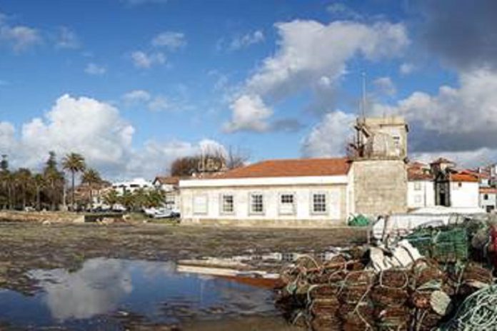 Farol-Capela de São Miguel-o-Anjo