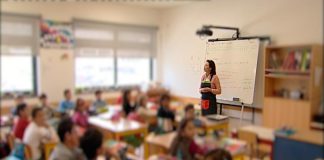 Professores consideram que remuneração e reconhecimento profissional são atrativos para a profissão