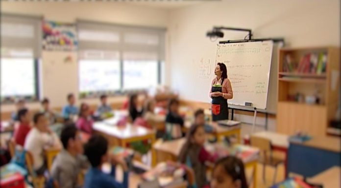 Professores consideram que remuneração e reconhecimento profissional são atrativos para a profissão