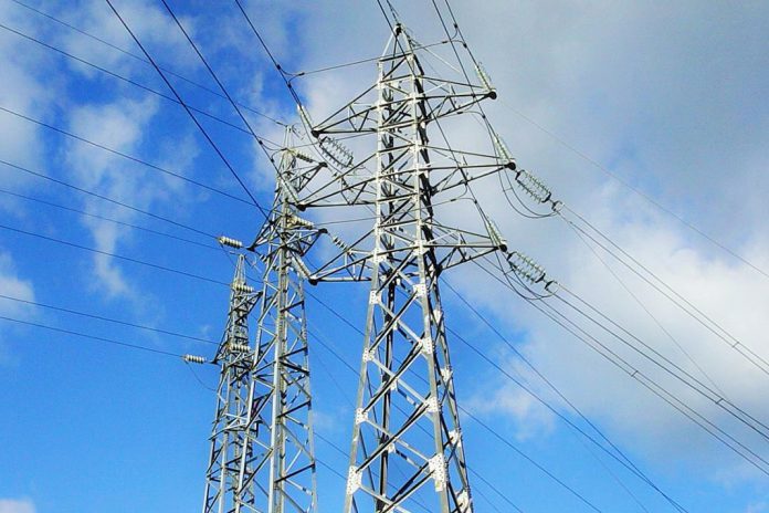 Comissão Europeia aprova medidas para baixar preços de eletricidade em Portugal e Espanha Comissão Europeia aprova medidas para baixar preços de eletricidade em Portugal e Espanha
