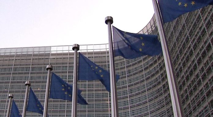 Comissão Europeia multa empresa de defesa em 1,2 milhões de euros