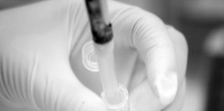 Terapêutica com hidroxicloroquina + azitromicina pode impedir a morte por COVID-19