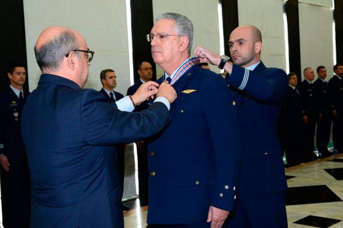 Militares da Força Aérea distinguidos pelo sucesso da alienação de F-16 à Roménia