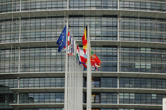 Parlamento Europeu aprova medidas de contingência para Brexit sem acordo