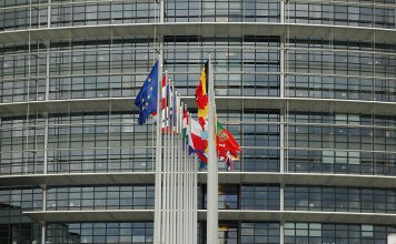 Eurodeputados condenam intenção dos EUA de aplicar sanções ao TPI Eurodeputados condenam intenção dos EUA de aplicar sanções ao TPI