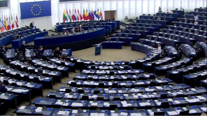 Parlamento Europeu aprova regras orçamentais menos rígidas para défices excessivos