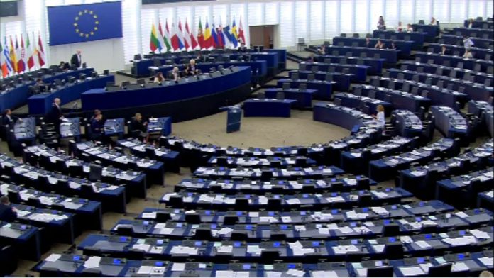 Eurodeputados alertam para um possível Brexit sem acordo