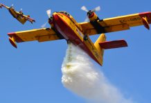 Aviões canadair de combate a incêndios