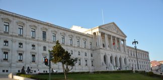 Iniciativa do PS aprovada na Assembleia da República vai melhorar trânsito na VCI no Porto