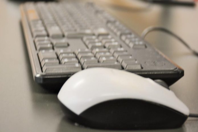 Comissão Europeia realiza investigações sobre os serviços de computação em nuvem da Amazon e a Microsoft no âmbito da Lei dos Mercados Digitais Comissão Europeia realiza investigações sobre os serviços de computação em nuvem da Amazon e a Microsoft no âmbito da Lei dos Mercados Digitais