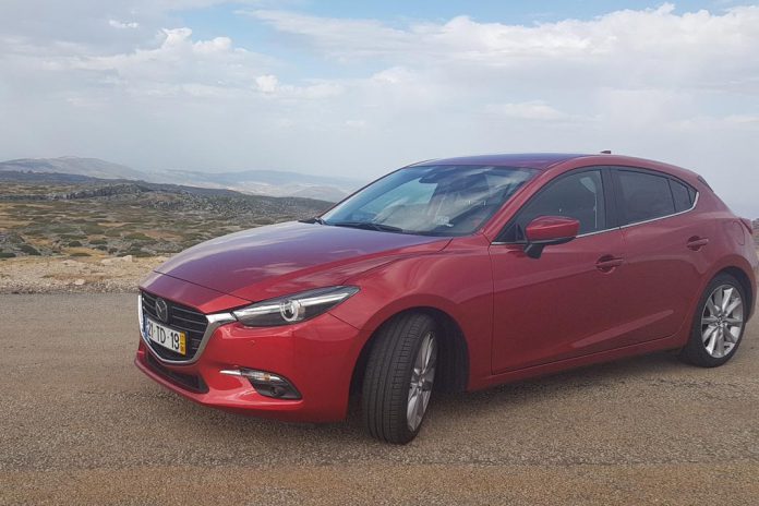 Mazda 3 versão 1.5 SkyActiv-D 105 CV