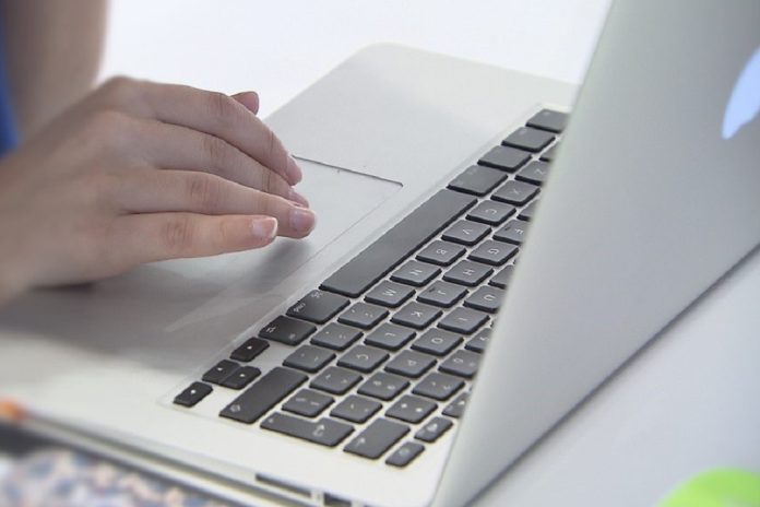 Iniciativa para doar computadores para a Ucrânia