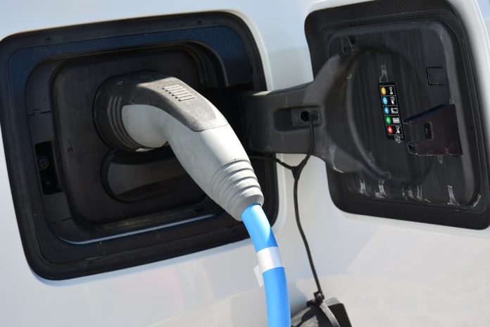 Comissão Europeia aprova 48 milhões de euros de auxílio francês para produção de baterias para veículos elétricos Comissão Europeia aprova 48 milhões de euros de auxílio francês para produção de baterias para veículos elétricos