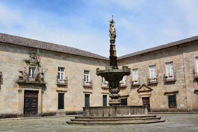 Primeira fase do Concurso ao Ensino Superior preenche 97% das vagas da Universidade do Minho com 2963 estudantes Primeira fase do Concurso ao Ensino Superior preenche 97% das vagas da Universidade do Minho com 2963 estudantes