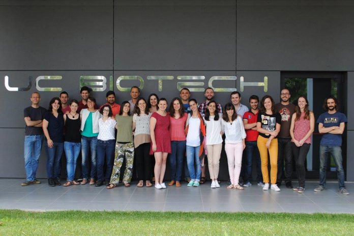 Equipa de investigadores envolvidos no estudo sobre uso de nanopartículas no transporte de quimoterapia Equipa de investigadores envolvidos no estudo sobre uso de nanopartículas no transporte de quimoterapia
