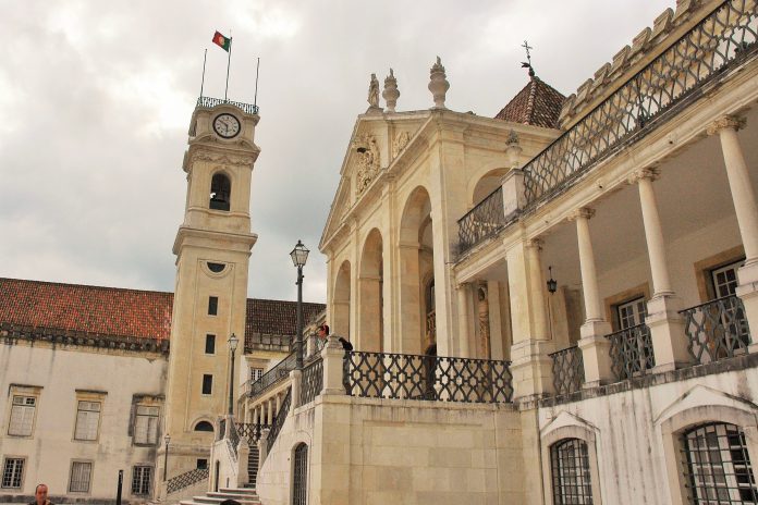 Universidade de Coimbra atribui doutoramento Honoris Causa ao diretor-geral da OMS