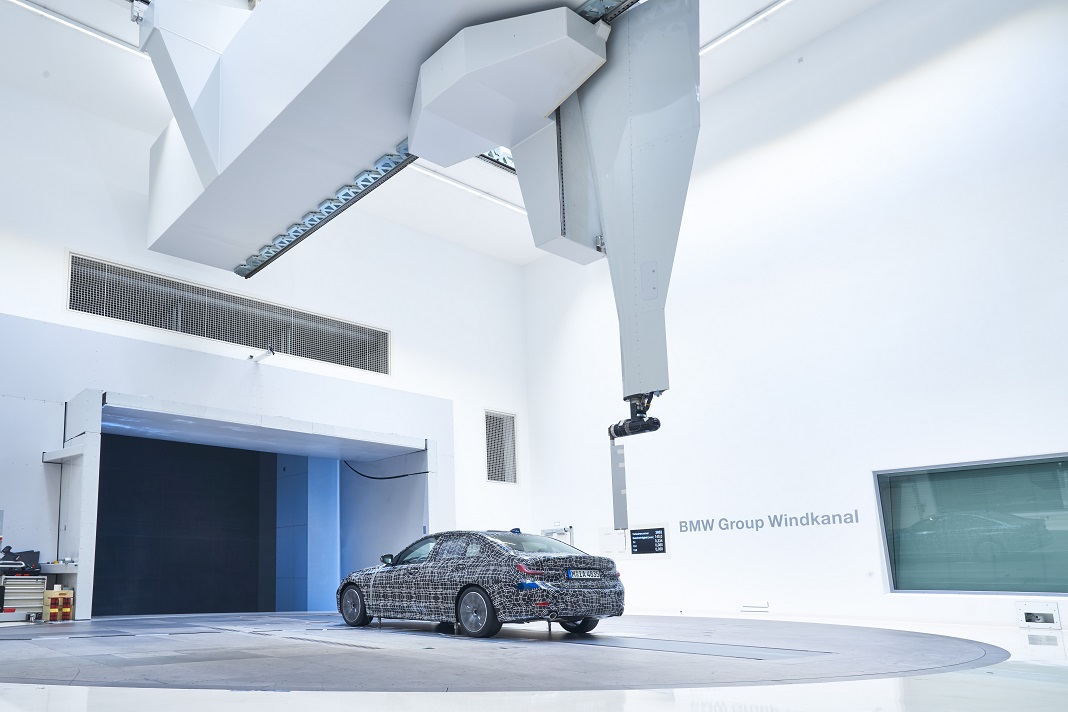 Novo BMW Série 3 Sedan entra na fase final de testes