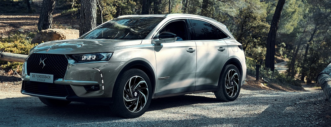 DS 7 CROSSBACK E-TENSE 4x4 - híbrido