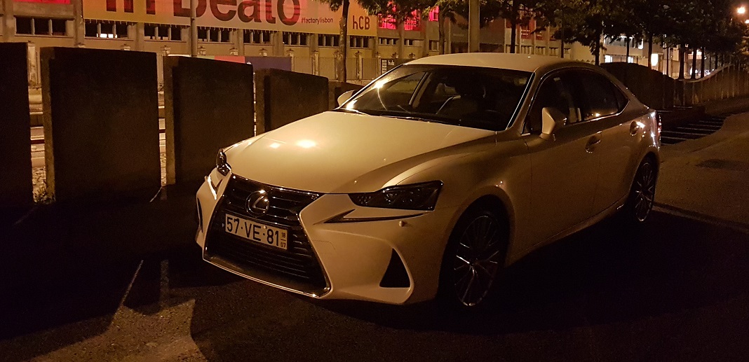 Lexus IS300h: o que há de novo no renovado modelo