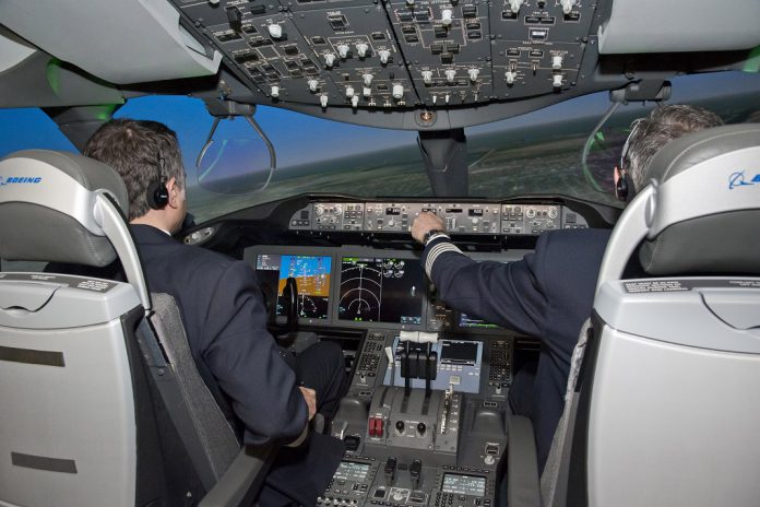 Boeing prevê grande procura de pilotos, técnicos e tripulação de cabine na região Ásia-Pacífico Boeing prevê grande procura de pilotos, técnicos e tripulação de cabine na região Ásia-Pacífico