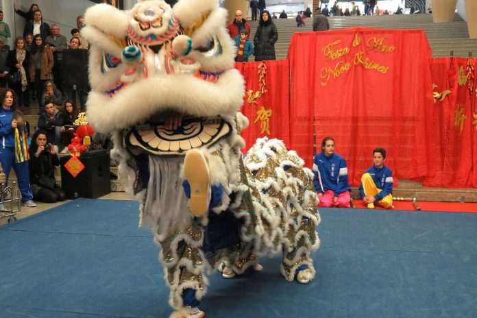 Dança do Leão, comemorações do Novo Ano Chinês