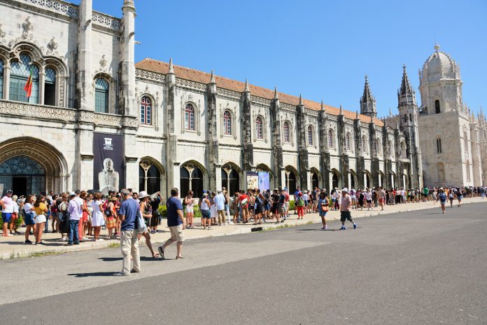 Bilhetes para Mosteiro dos Jerónimos e Museu Nacional de Arqueologia em máquinas automáticas