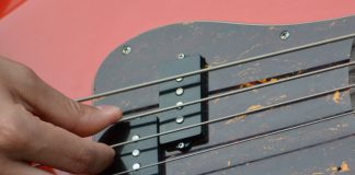 Concerto a Carlos Paredes no Festival de Guitarra de Santo Tirso Concerto a Carlos Paredes no Festival de Guitarra de Santo Tirso