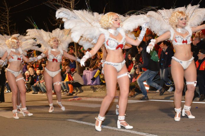 Escolas de Samba desfilaram em Ovar